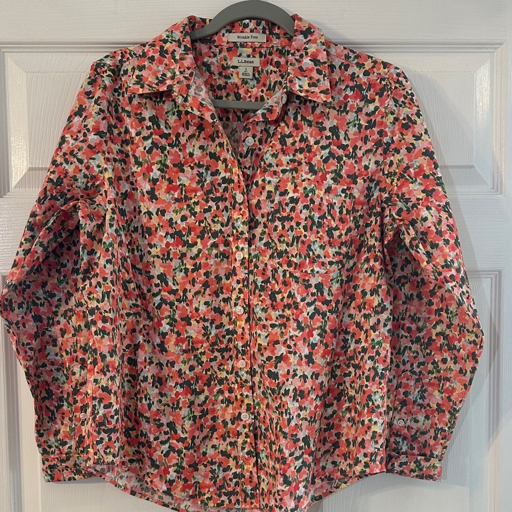 L.L. Bean Coral and Green Floral Wrinkle Free Button Up.